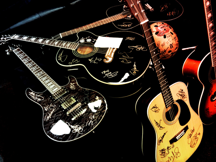 More Guitars to Auction.JPG